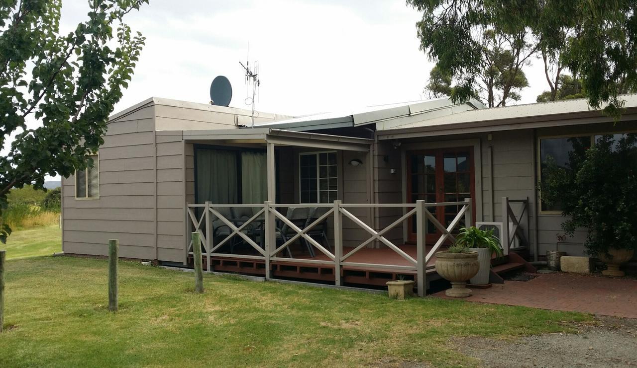 Chalets On Frenchman Albany Exterior photo